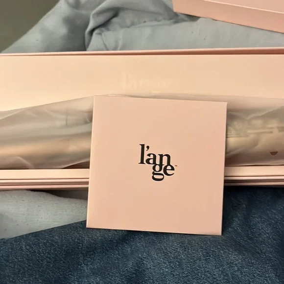 l’ange Le Clip
1” (25MM) Titanium Curling Iron - Picture 4 of 7